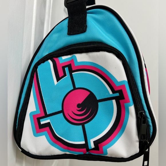 BANG! Duffle Bag NWOT - Picture 2 of 8